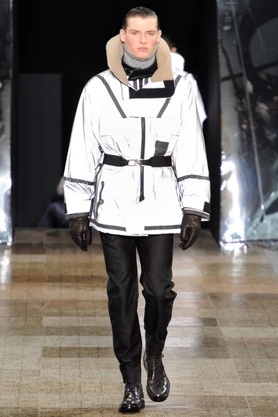 Look 29